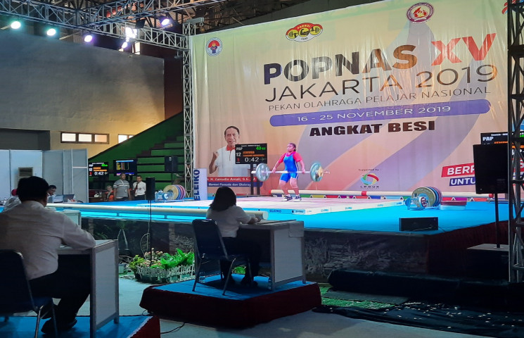 Angkat Besi Papua Nihil Medali di Hari Pertama